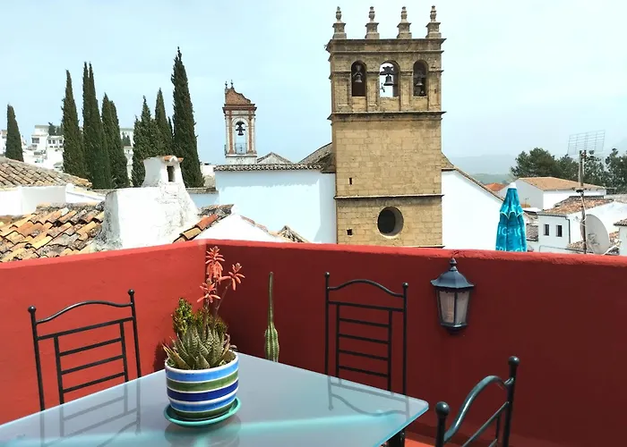 Typical Andalusian House In The Center Of Ronda / Casa Tipica Andaluza En El Centro De Ronda.